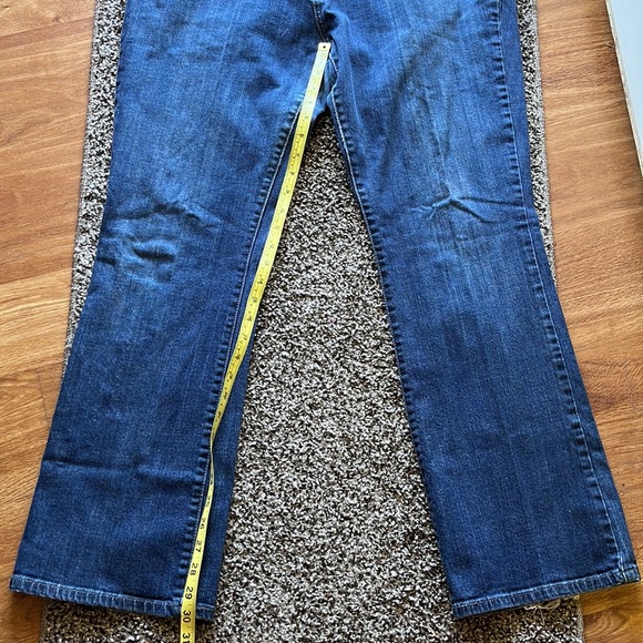 Levi’s 515 Boot Cut jeans - Picture 2 of 8